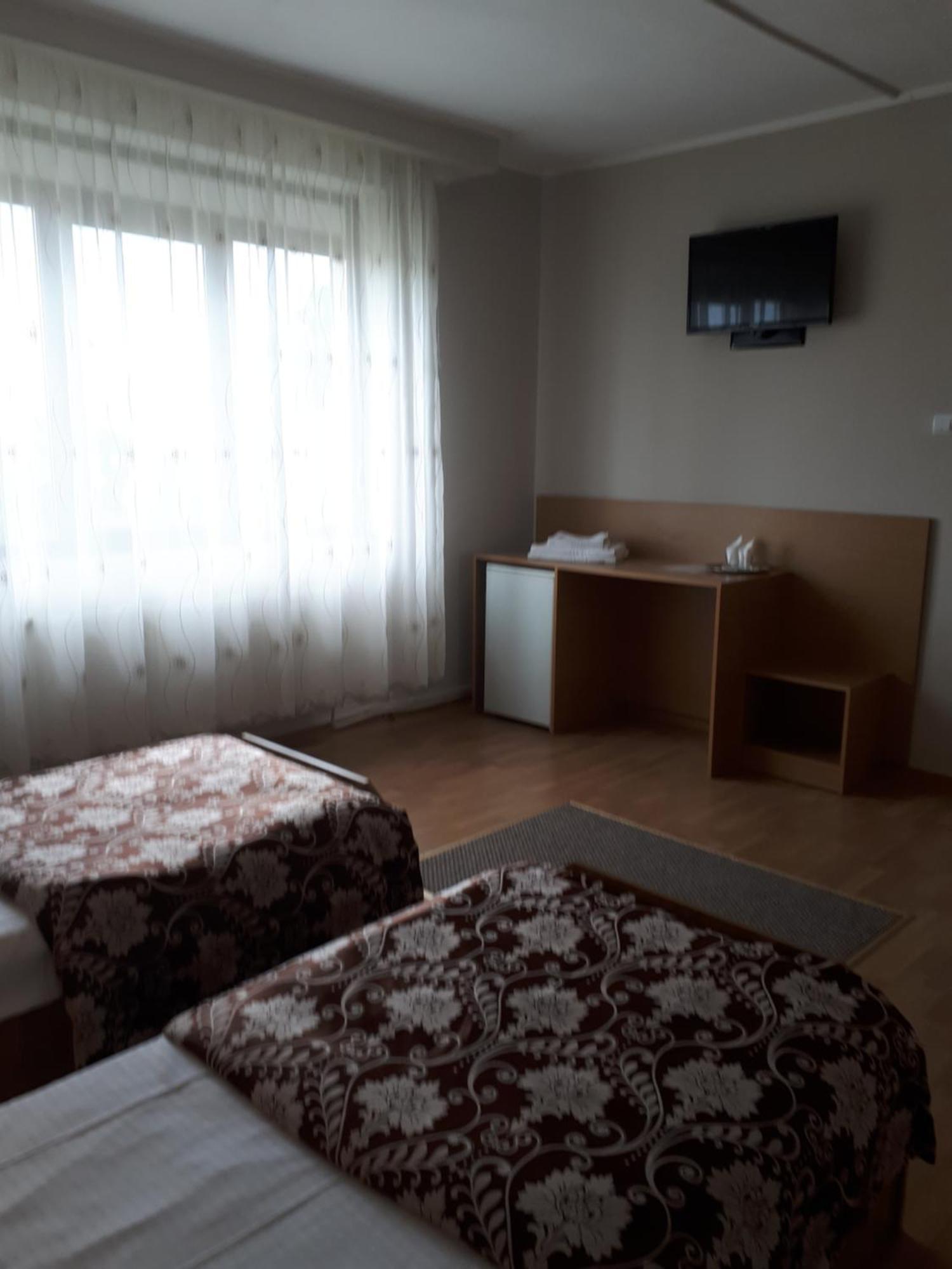 Hotel Perla ساتو ماري المظهر الخارجي الصورة