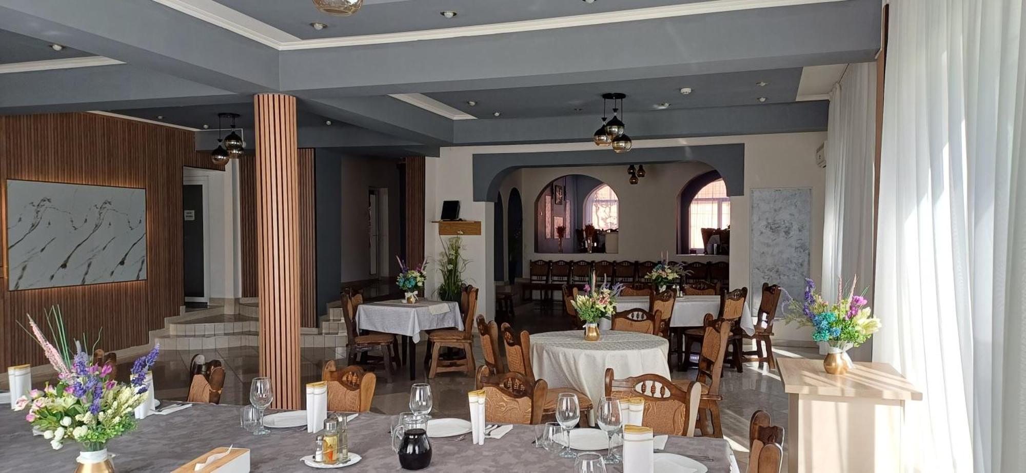 Hotel Perla ساتو ماري المظهر الخارجي الصورة